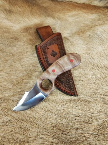 #6532 “Mighty Mouse” Stainless Skinner W Quilted Maple Handle – Custom Leather Sheath