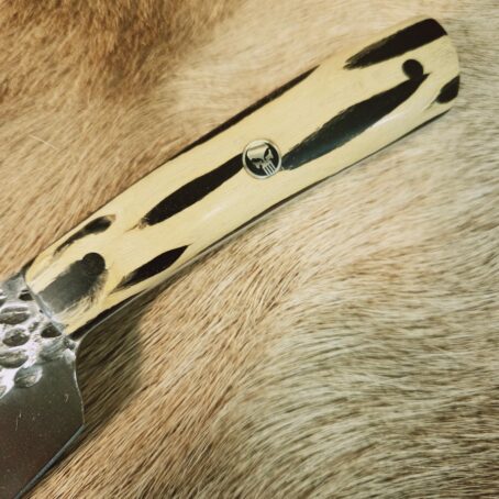 #6864 Stainless Hammered Hunter Skinner - Image 4