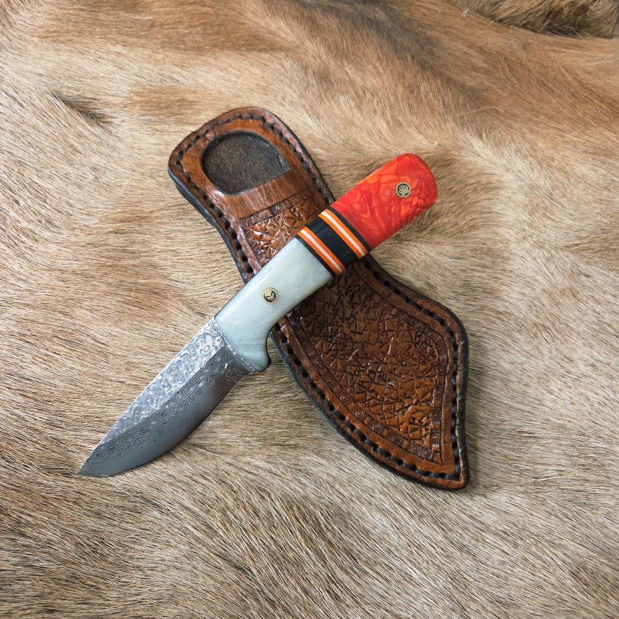 #7066 Damascus Drop Point Knife Cross Draw