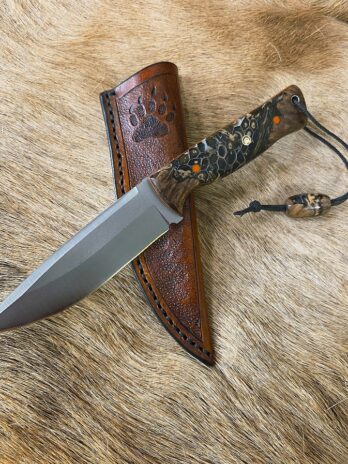 #7090 Large Bushcraft Style Knife